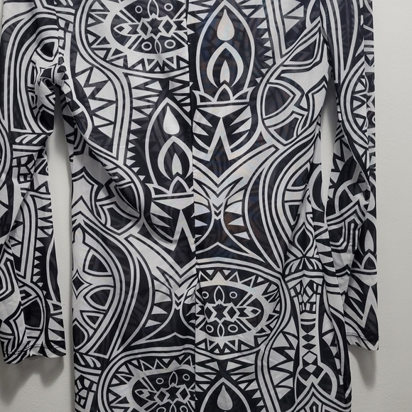 Part Dress - Picture 2 of 2